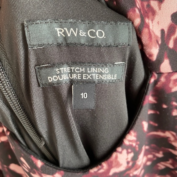 Cutout Flowing Dress with Pockets and Rose Pattern - Picture 7 of 8